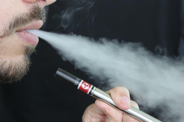 Guía práctica y comparativa de Disposable Vapes y cigarrillos electronicos liquidos sabor anisete con consejos sobre elección, sabores y seguridad