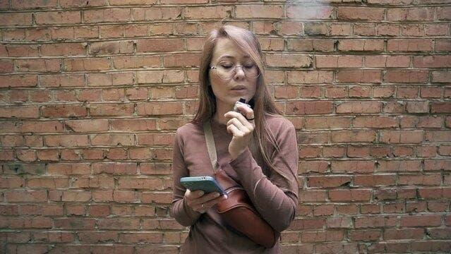 E-Zigaretten y E-Zigaretten Alerta sobre cigarrillos electronicos para proteger tu salud hoy