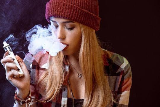 Guía práctica 2025 para E-Zigaretten y cigarrillos electronicos la linea consejos de compra y mantenimiento